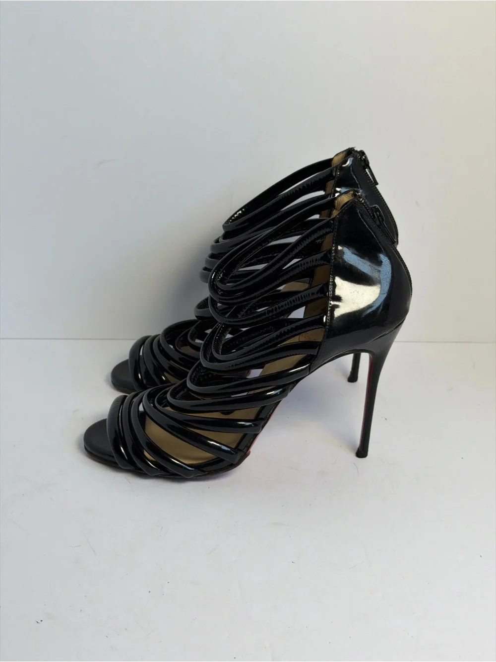 Christian Louboutin Manovra 70 Black Patent Leather Strappy Sandal Heels Size 39